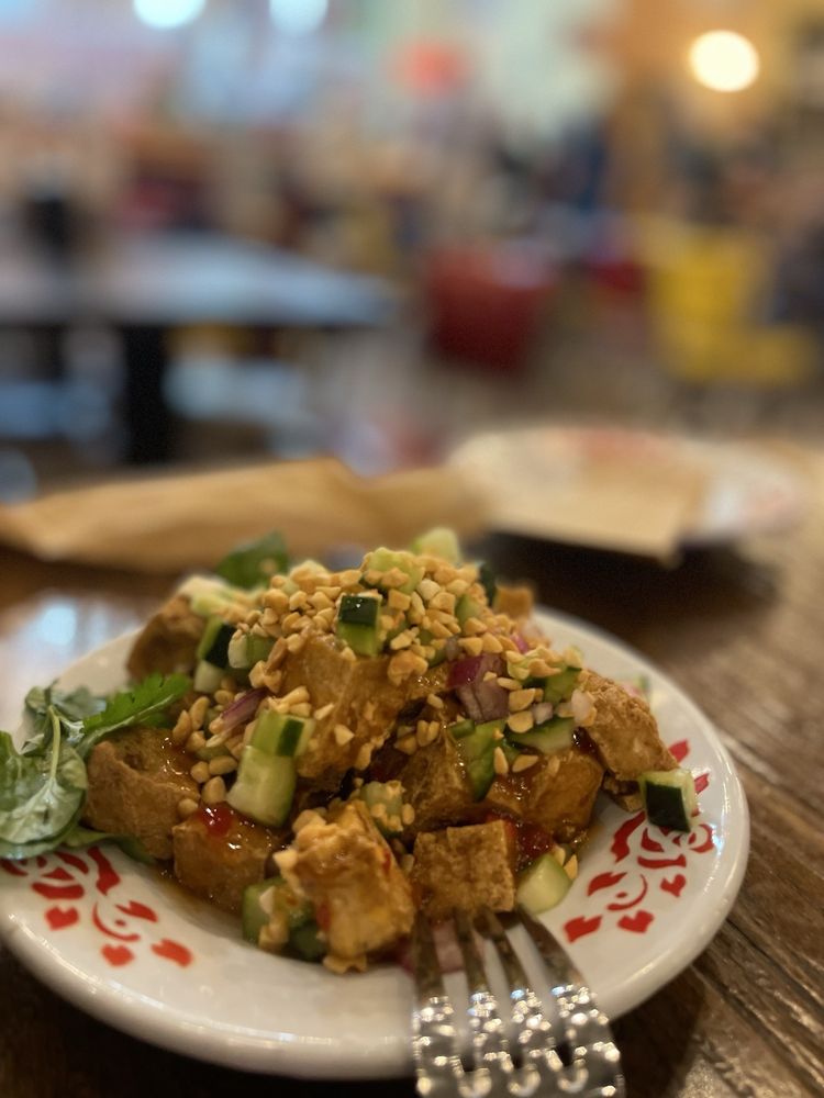 Degthaistreetfood LLC