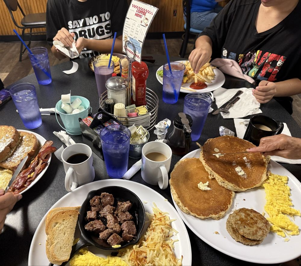 Beaus Cambell Street Diner