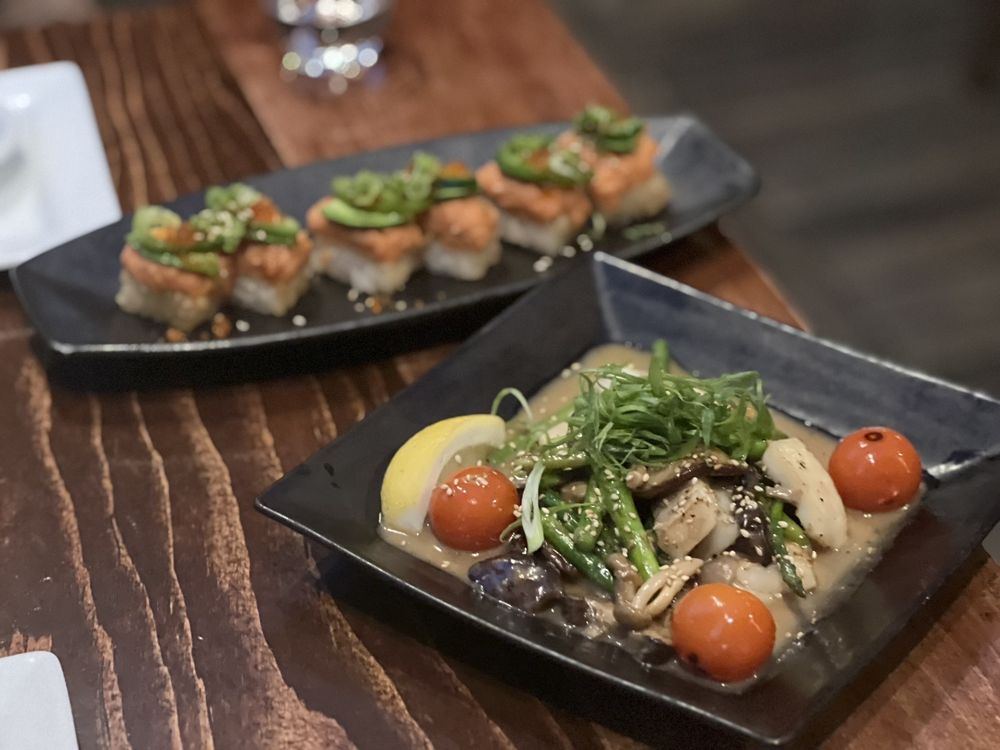 Sushi Den