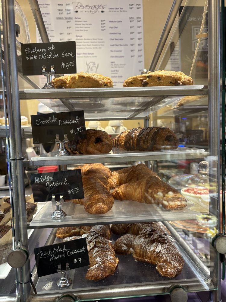 Nichole's Fine Pastry & Café